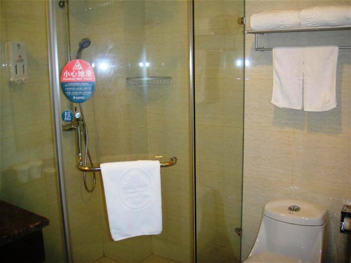 Greentree Inn Shanghai Expo Site South Yanggao Road Subway Station Express Hotel Buitenkant foto