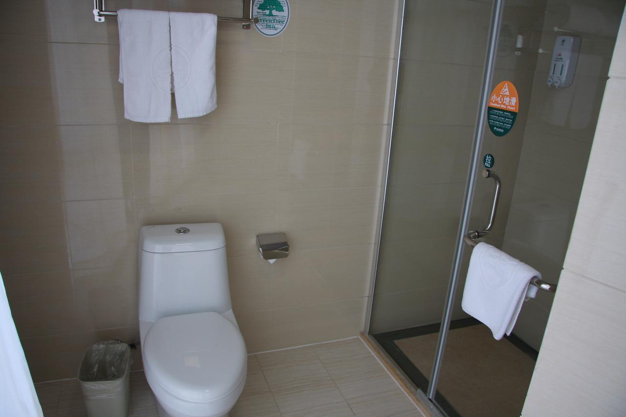 Greentree Inn Shanghai Expo Site South Yanggao Road Subway Station Express Hotel Buitenkant foto