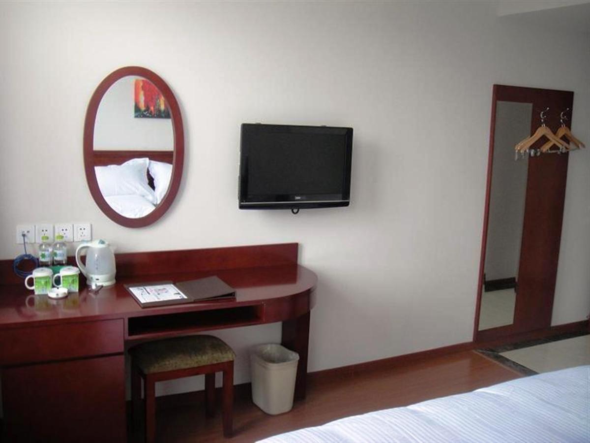 Greentree Inn Shanghai Expo Site South Yanggao Road Subway Station Express Hotel Buitenkant foto