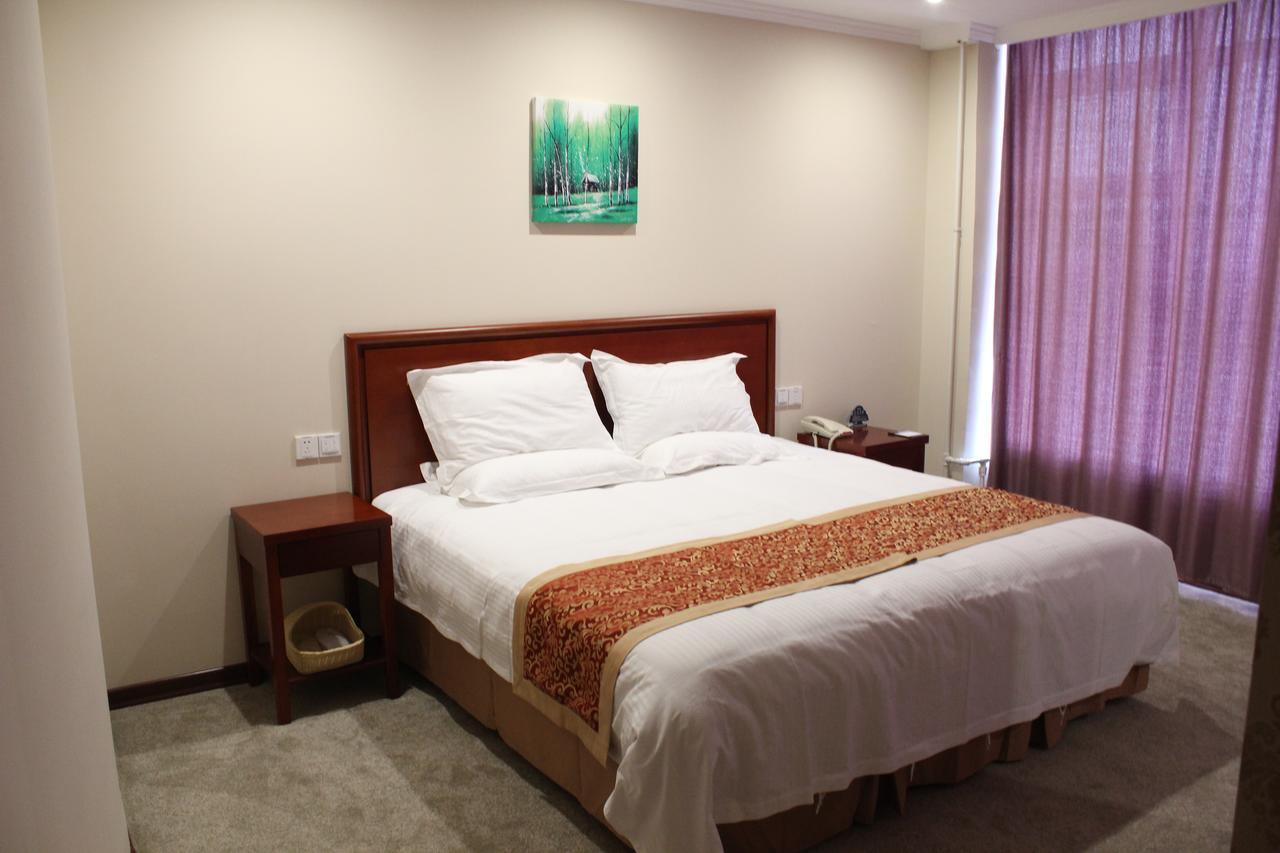 Greentree Inn Shanghai Expo Site South Yanggao Road Subway Station Express Hotel Buitenkant foto