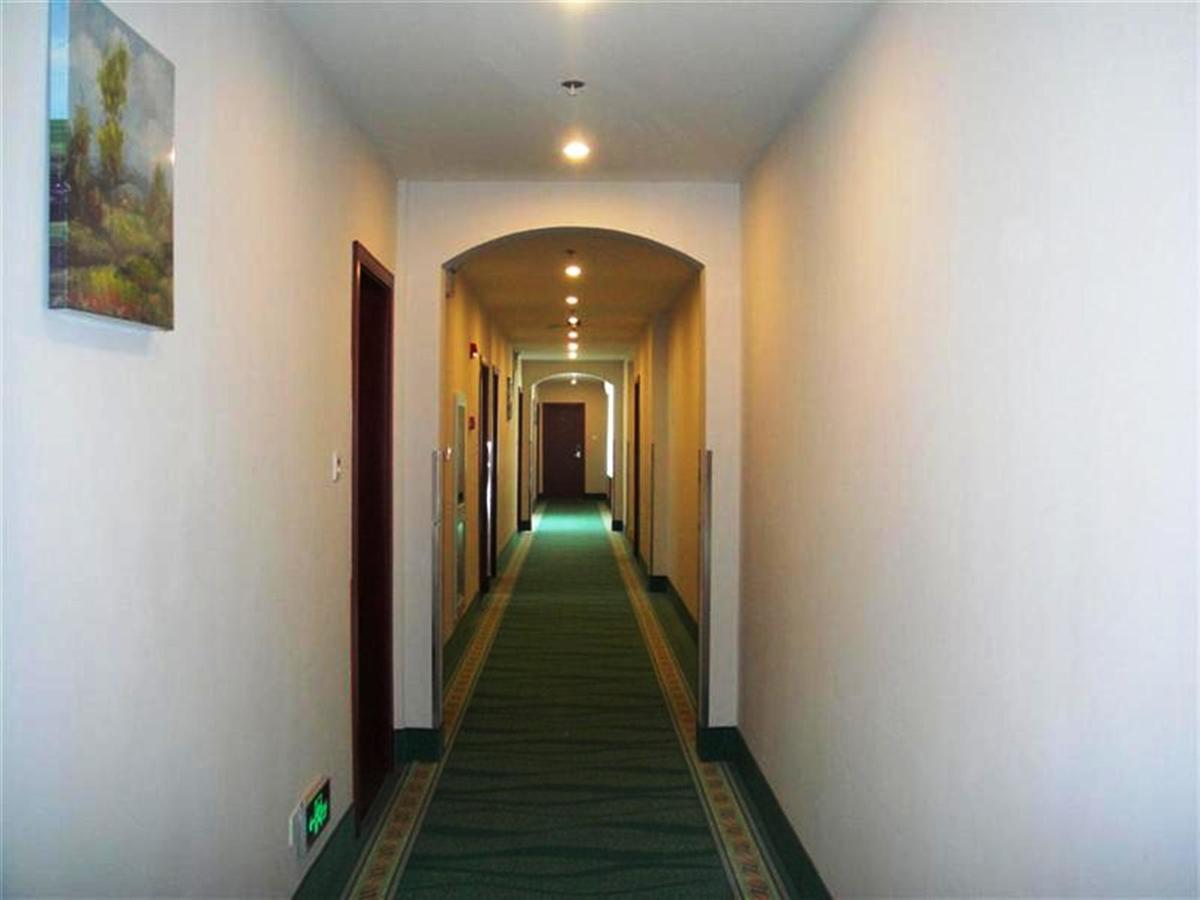 Greentree Inn Shanghai Expo Site South Yanggao Road Subway Station Express Hotel Buitenkant foto