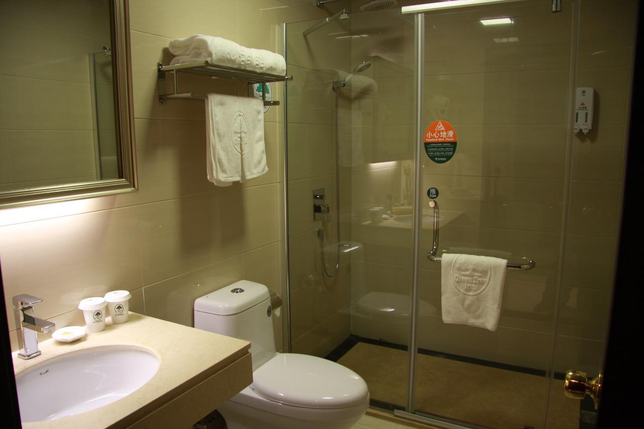 Greentree Inn Shanghai Expo Site South Yanggao Road Subway Station Express Hotel Buitenkant foto